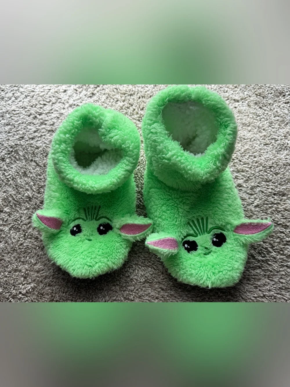 Grogu Baby Yoda Plush Slipper Socks Green Fuzzy Cozy House Shoes Kids Size L/XL
